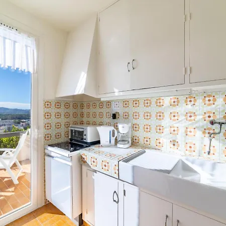 Appartement Les Bougainvillees By Interhome Le Lavandou